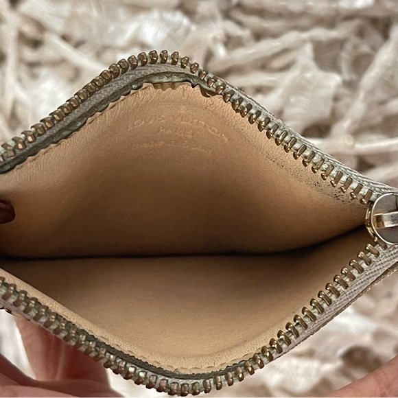 LOUIS VUITTON Monogram Multicolor Key Pouch MURAKAMI⭐️DATE CODE CA0023⭐️ - Picture 6 of 9